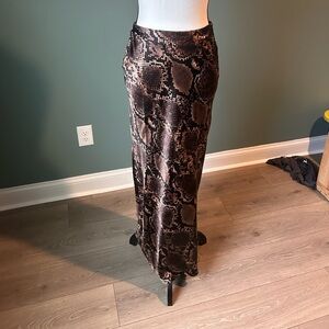 Chic Brown Snake Print Maxi Skirt